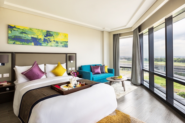 SeatsForTwo-Savoy-Hotel-Opening-Rates