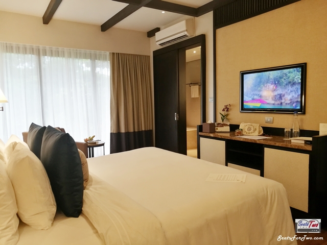 Anya-Resort-Tagaytay-Villa-Room-Seats-For-Two