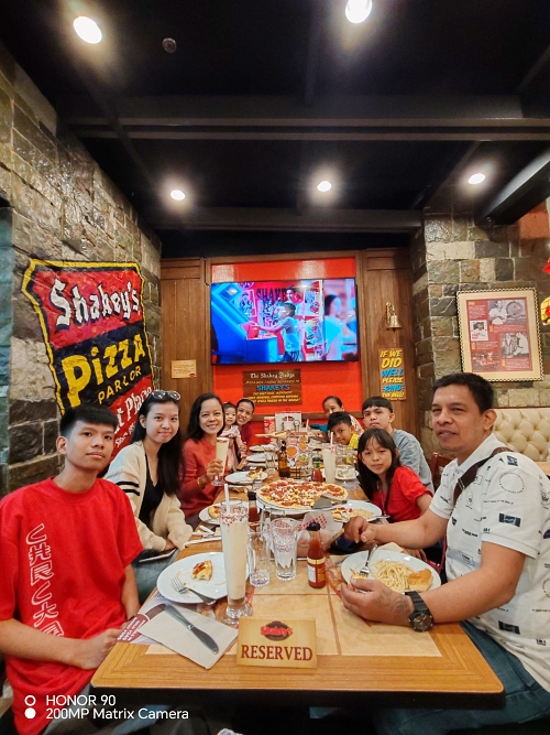 Family Lunch Date at Shakey's
